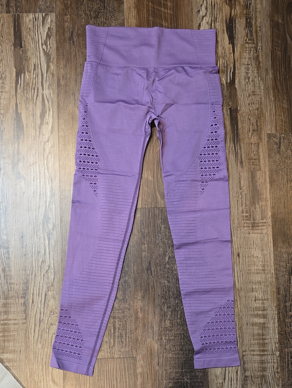 Purple Seamless High-Waist Leggings, with fancy details sz L/XL